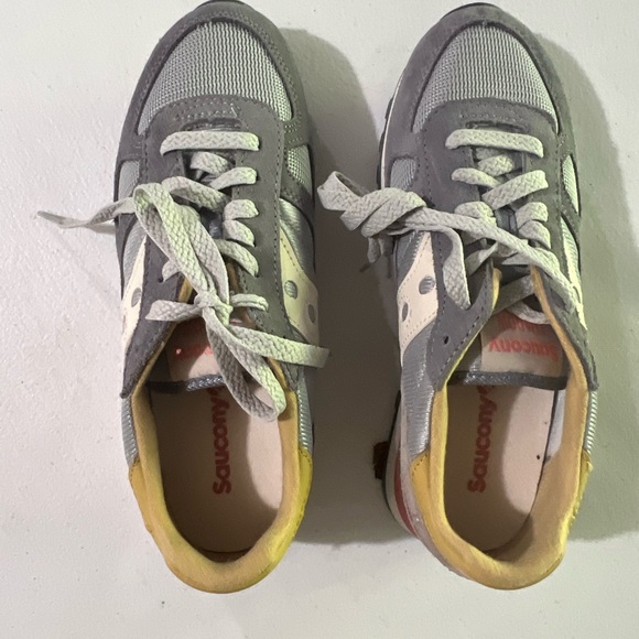 Saucony Women's Gray and Cream Sneakers - Picture 1 of 4